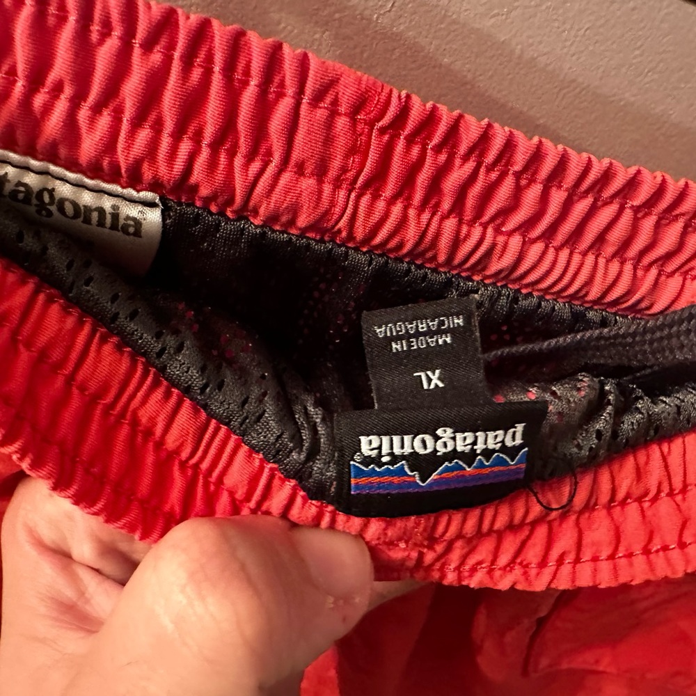 Basically like new Patagonia Shorts, Men’s XL - Picture 3 of 3